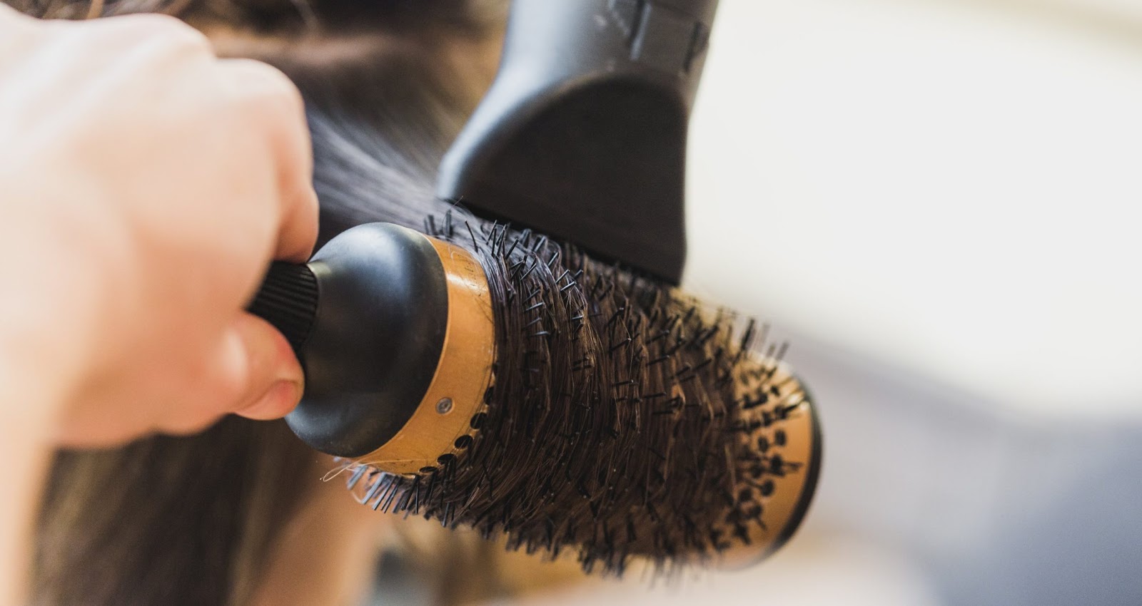 Loại lược chải tóc thần thánh cho mái tóc của bạn