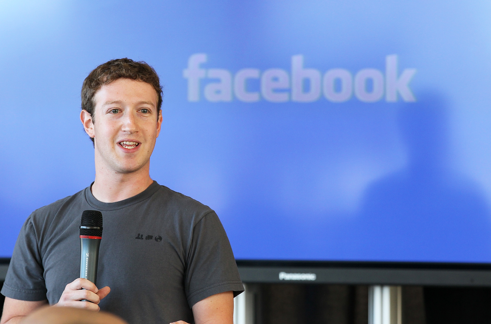 Ông chủ Facebook Mark Zuckerberg thuộc cung Kim Ngưu